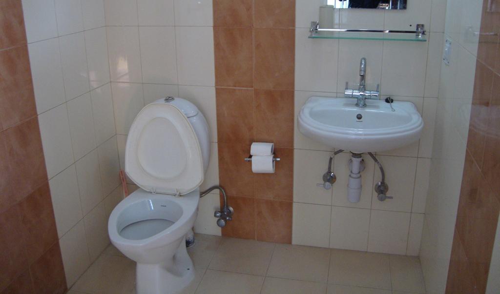 New Summit Guest House بوكْرا الغرفة الصورة