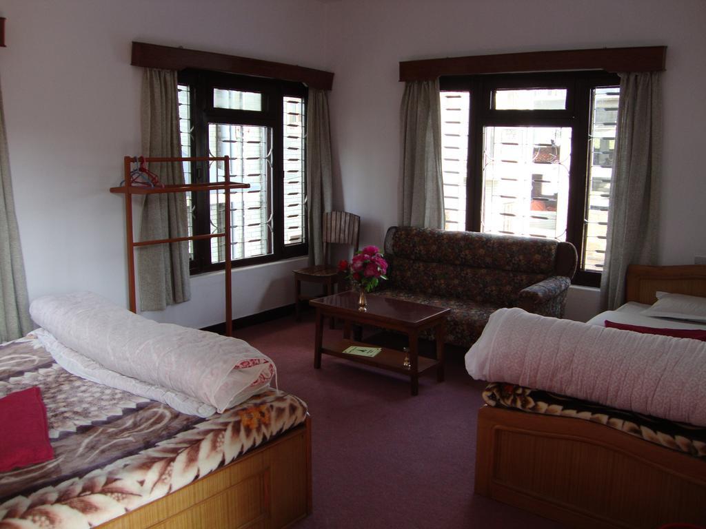 New Summit Guest House بوكْرا الغرفة الصورة